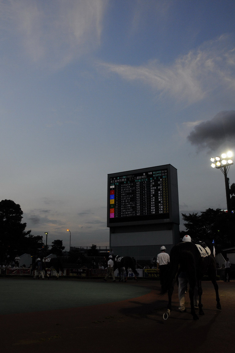 2010年6月30日 夕暮れ時のTCKパドック