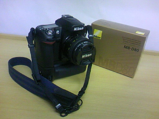 D80とMB-D80