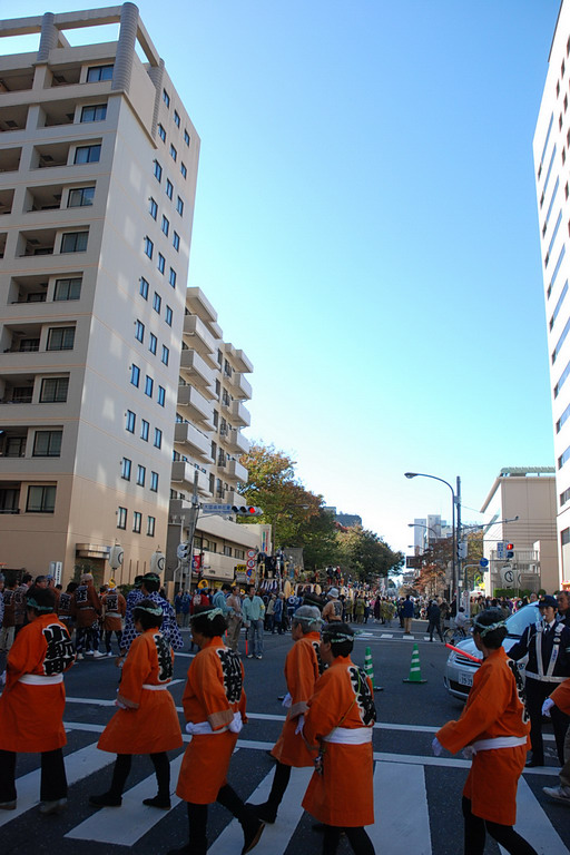 府中市市制施行55周年記念パレード、小金井街道付近